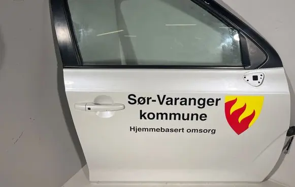 Suzuki Ignis Front door