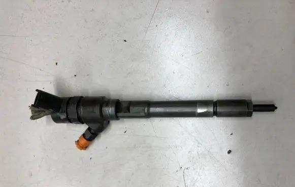 Hyundai Santa Fe Fuel injector 0445110254