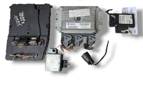 Engine ECU kit and lock set