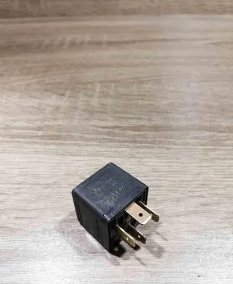 Audi A6 S6 C5 4B Other relay 431951253H