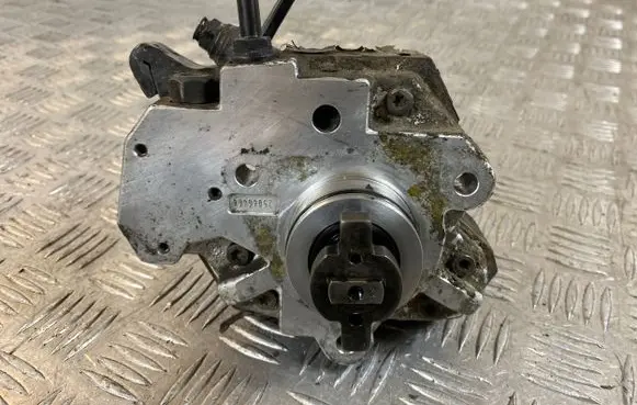 Toyota Yaris Verso Fuel injection high pressure pump 2210033010 0445010047 018935