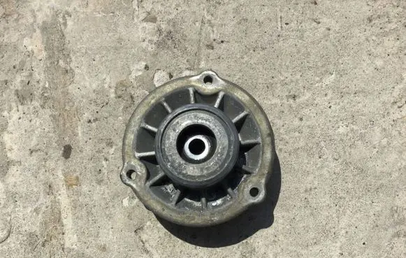 BMW 7 F01 F02 F03 F04 Front upper strut mount OEM