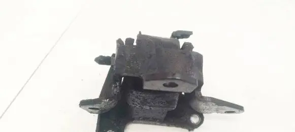 KIA Sportage Engine mount bracket