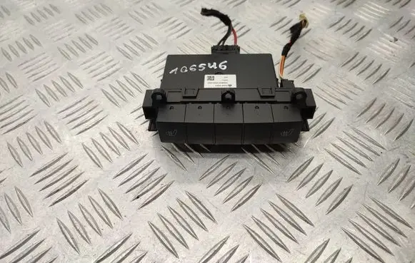 Mercedes-Benz A W169 Seat heating switch 1698208510