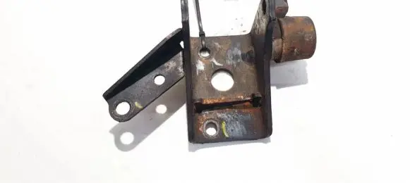 Toyota Corolla Verso AR10 Engine mounting bracket