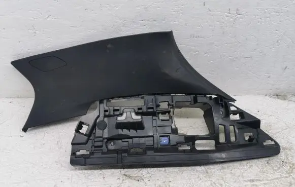 Opel Astra L Bottom trim 9840052680