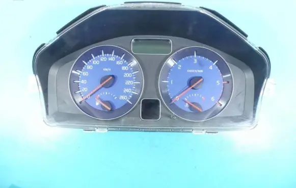 Volvo V50 Speedometer (instrument cluster) 30695995 IMPRK1107985