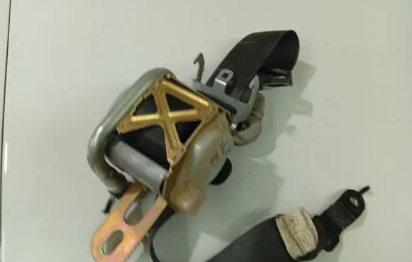 Chrysler 300 - 300C Front seatbelt 