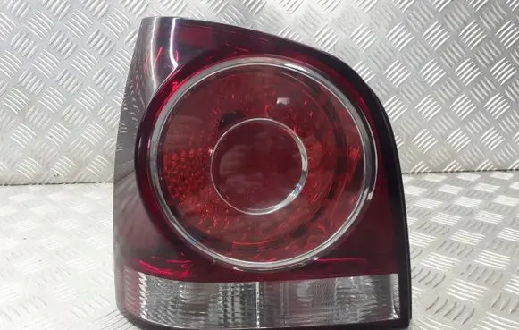 Volkswagen Polo IV 9N3 Number plate light
