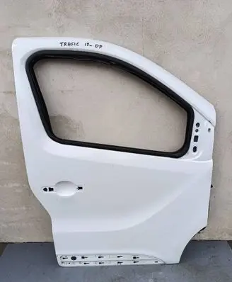 Renault Trafic III (X82) Front door