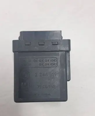 BMW 5 E39 Glow plug pre-heat relay 2246919