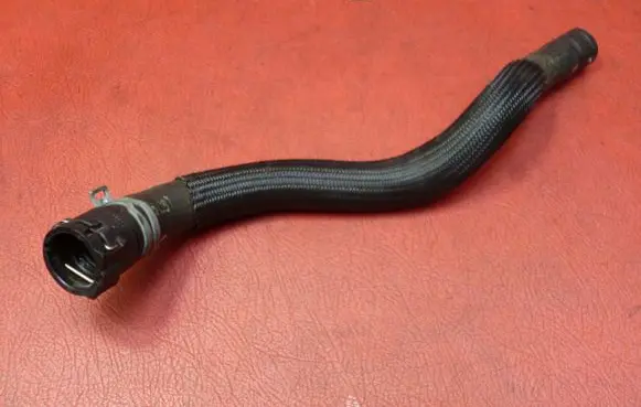 Chevrolet Captiva Engine coolant pipe/hose