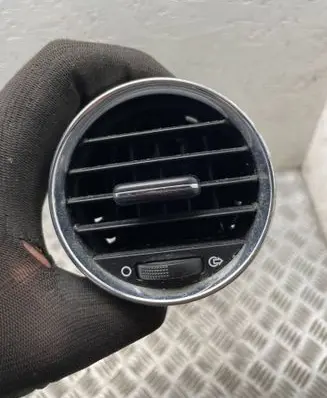 Peugeot 5008 Dashboard side air vent grill/cover trim 9655994177