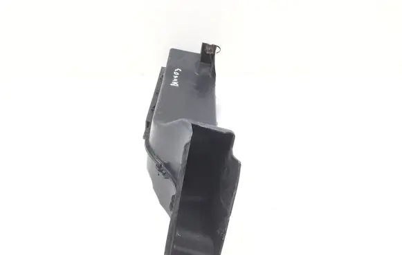 BMW 7 E65 E66 Air intake duct part 