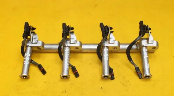 Volvo S90, V90 Fuel main line pipe