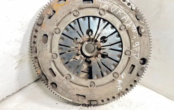 Volkswagen Touran I Clutch set kit 3082000742