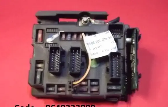 Citroen C5 Fuse module 9640333880