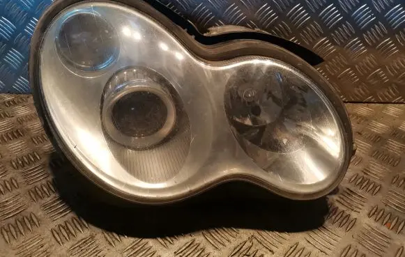Mercedes-Benz C W203 Headlight/headlamp 2038203861 A2038203861