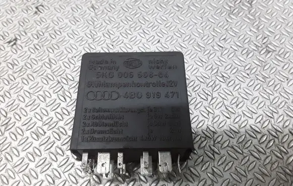 Audi A8 S8 D2 4D Interior lighting relay 4B0919471