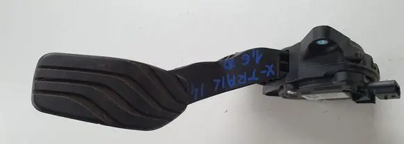 Nissan X-Trail T32 Accelerator throttle pedal 180024CL0B