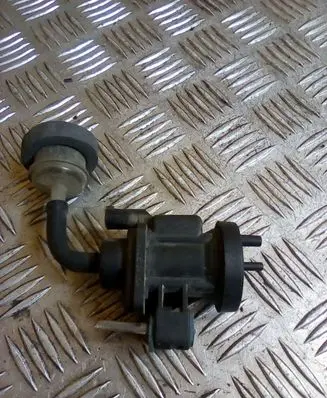 Mercedes-Benz C W203 Turbo solenoid valve A0005450527