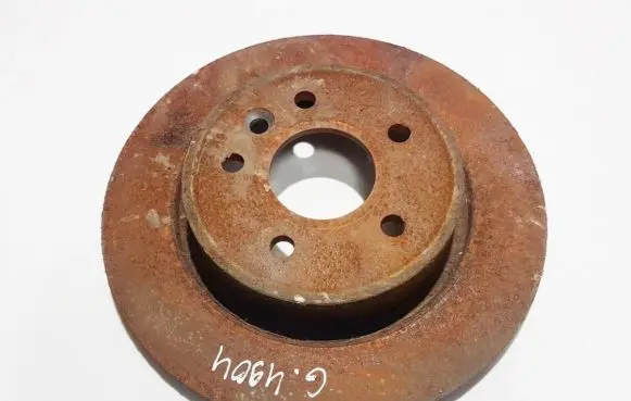 Volvo V40 Rear brake disc neventiliuojamas