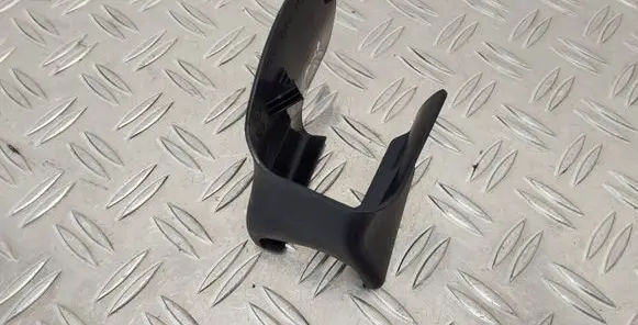Toyota Avensis T270 Front passenger seat rail trim 7215705050