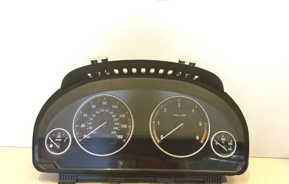 BMW 5 F10 F11 Speedometer (instrument cluster) 1036908460 17649411