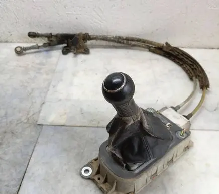 Volkswagen Golf IV Gear shifter/selector 1J0711611A 1J0711266E