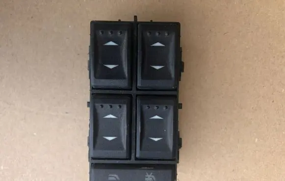 Ford Mondeo Mk III Electric window control switch 1S7T14A132BE