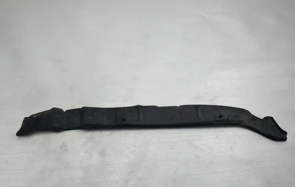 Audi Q7 4M Fender end trim 4M0821112