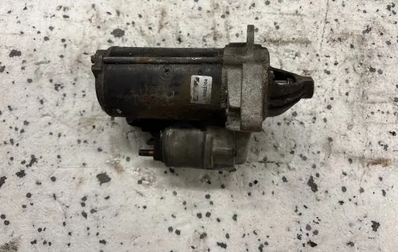 Renault Trafic I Starter motor LRS02304