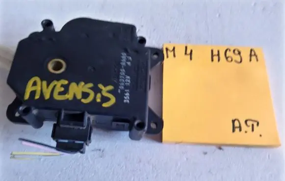 Toyota Avensis T250 Air flap motor/actuator 0637008680