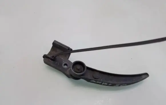 Audi 80 90 B2 Engine bonnet (hood) release handle