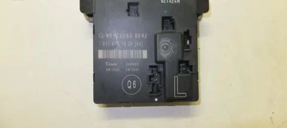 Mercedes-Benz E W211 Door control unit/module 2118201526