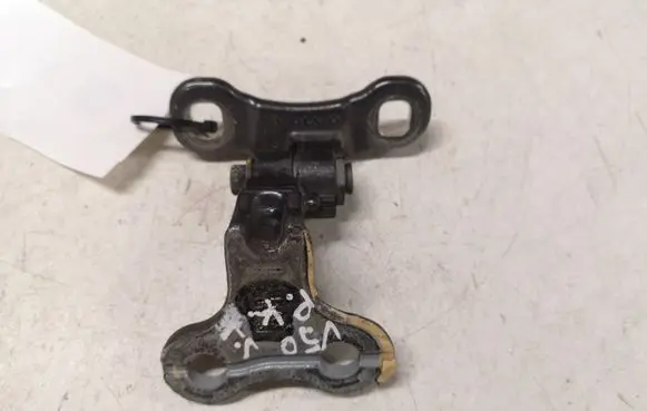 Volvo V50 Front door upper hinge