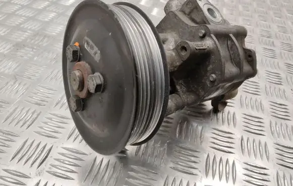 BMW X5 E70 Power steering pump 679646203