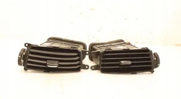 Hyundai i30 Dashboard air vent grill cover trim 