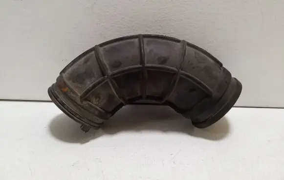 Opel Astra G Air intake duct part 90572796