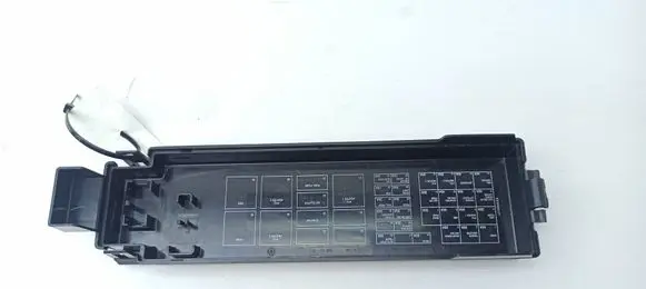 Jeep Grand Cherokee (WK) Fuse box cover L0100922AA