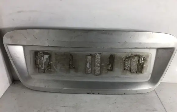 Nissan Almera Tino Tailgate trim 90810BU M5613