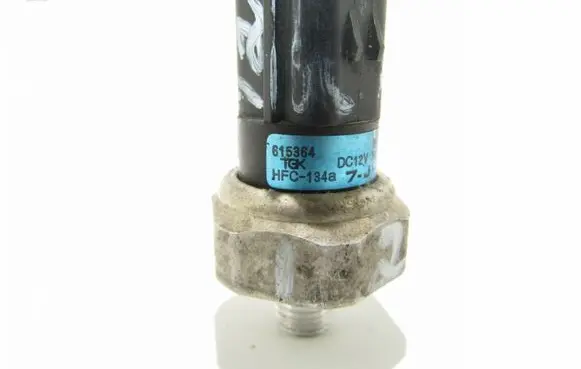 SsangYong Rodius Oil pressure sensor 615364