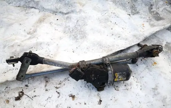 Renault Megane III Front wiper linkage and motor