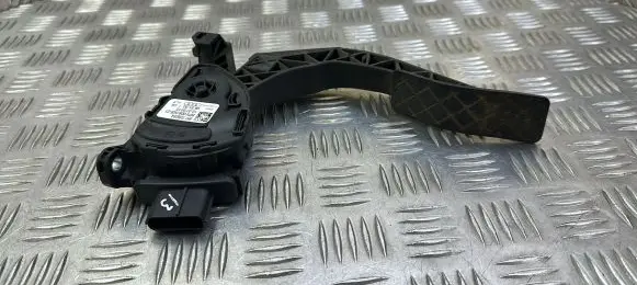 Audi A7 S7 4G Accelerator throttle pedal 8K1723523A