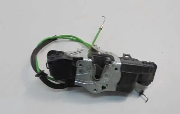 Fiat Stilo Front door lock 51759061