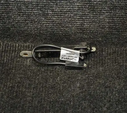 Ford Focus Aerial antenna amplifier 7CP118K891AA