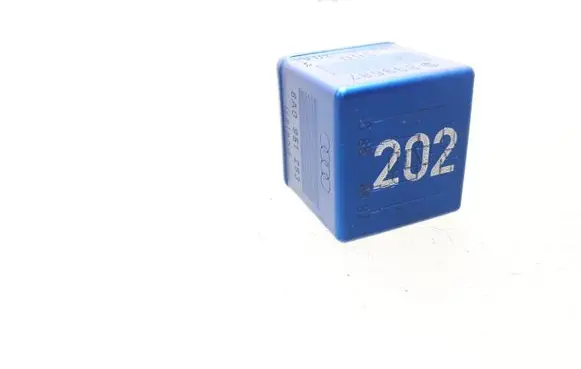 Volkswagen PASSAT B5 Other relay 202 8A0951253 899587