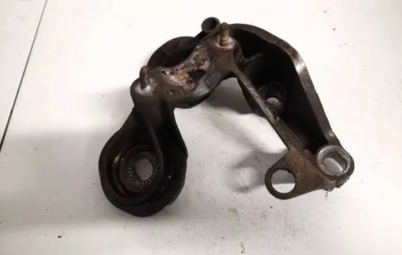 Audi A4 S4 B7 8E 8H Engine mounting bracket 8e0199351k