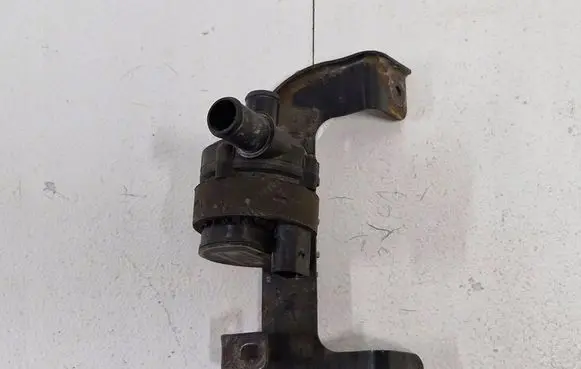 Infiniti M30 Electric auxiliary coolant/water pump