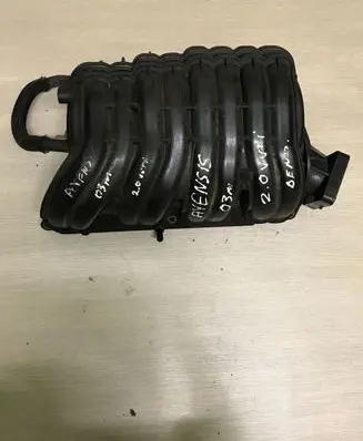 Toyota Avensis T220 Intake manifold